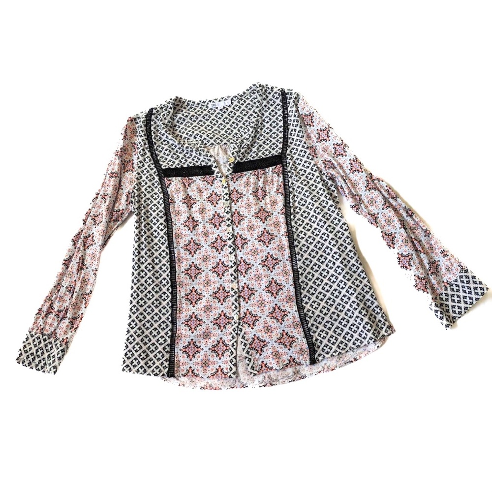 Nordstrom DR2 boho collarless button up shirt w/ crochet detail. Size S